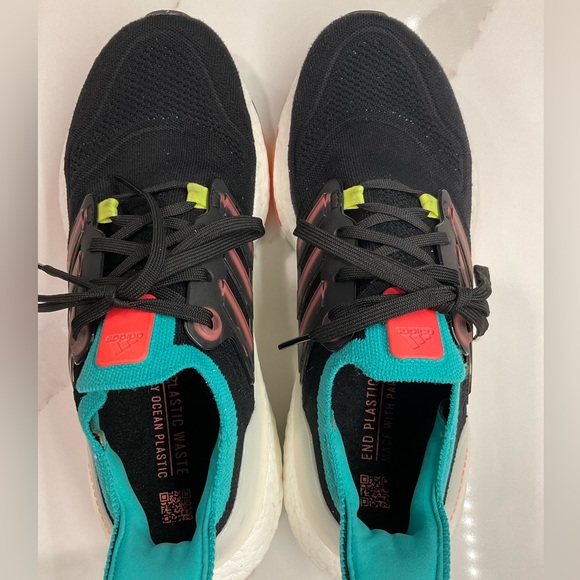 Adidas Women’s Ultraboost 22 Running Shoe in Black/Turbo/Mint Rush - Picture 8 of 15